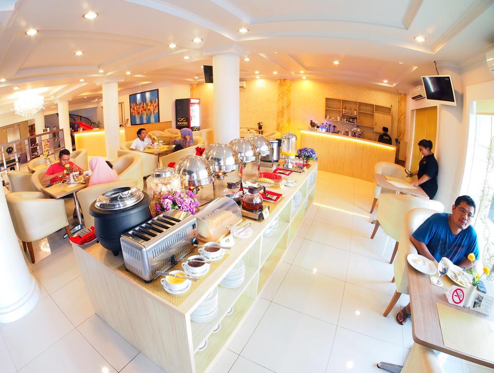 Maven Fatmawati Hotel Jacarta Exterior foto