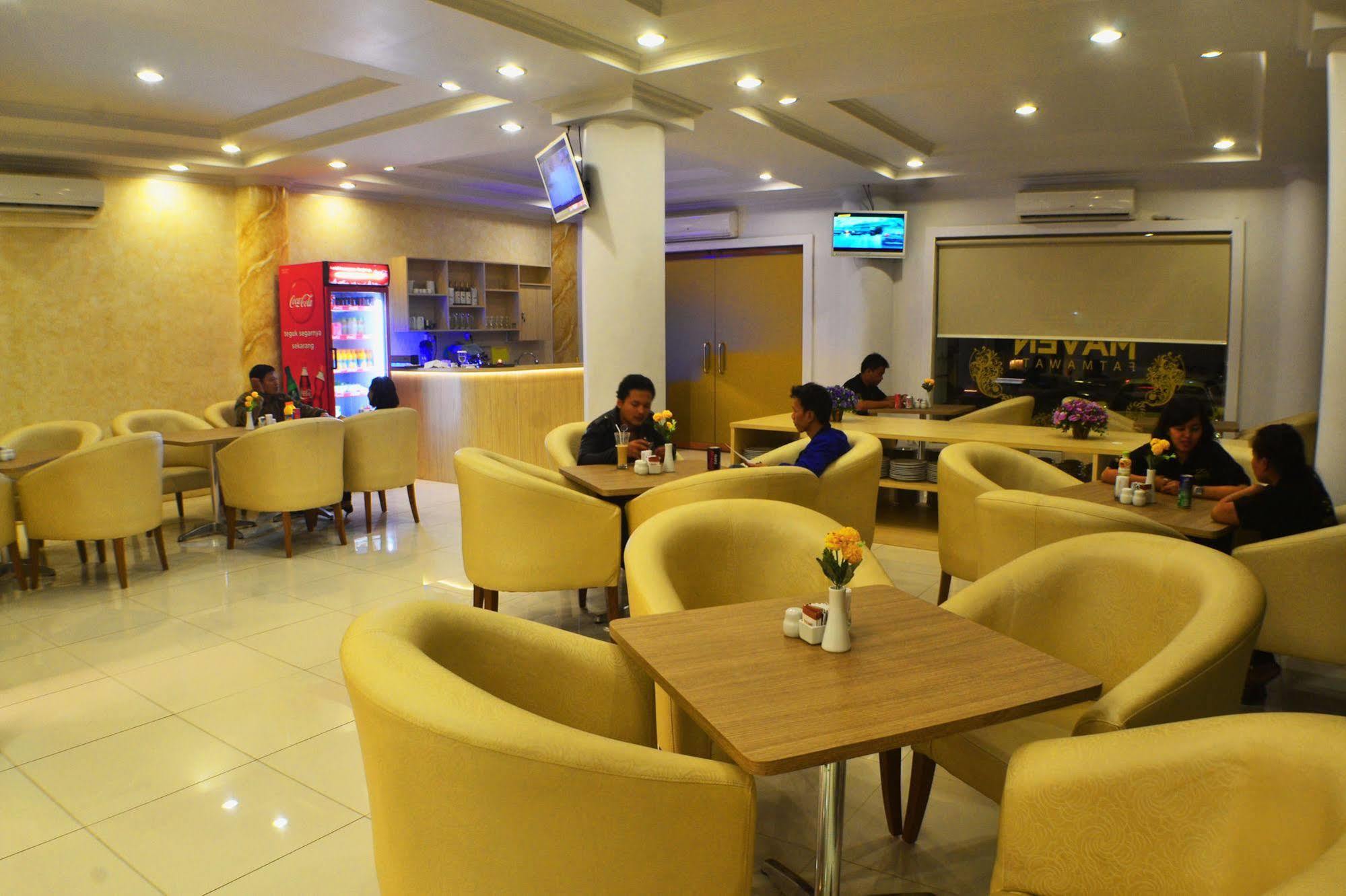 Maven Fatmawati Hotel Jacarta Exterior foto