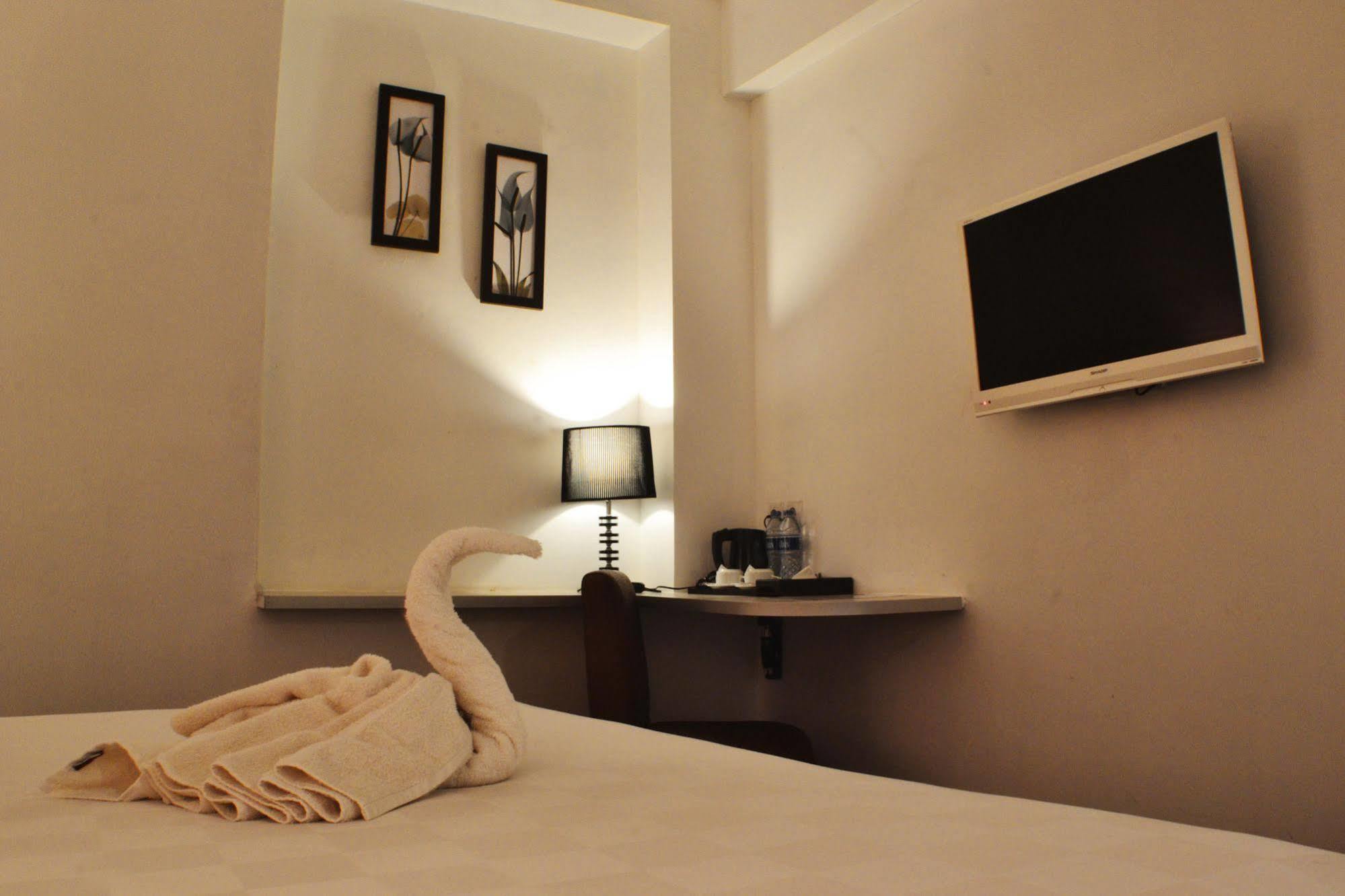 Maven Fatmawati Hotel Jacarta Exterior foto